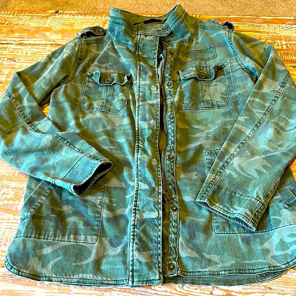 Green camo top